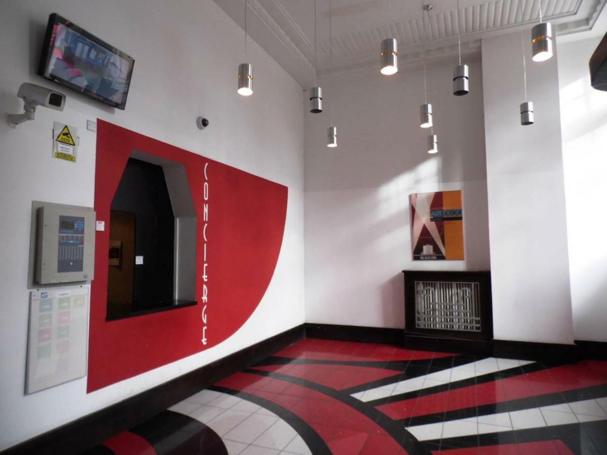 Art Deco Building on Vibrant Sauchiehall Street Glasgow Exterior foto